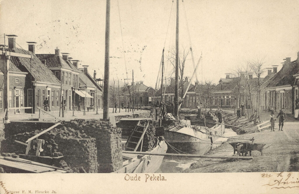 Turfschip in Oude Pekela